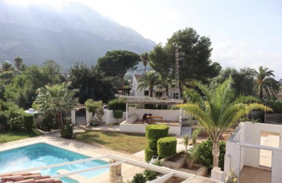 Jardin méditerranéen du lieu d'accueil à Dénia
