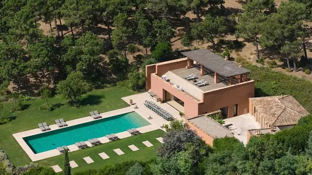 Domaine de Bellevallée, façade et extérieur