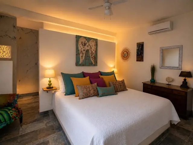Double bedroom at Notre Monde en Couleurs